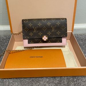 Louis Vuitton flore chain wallet